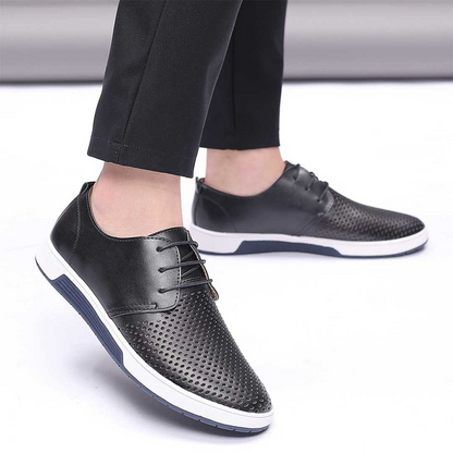 AURA | THE ULTRA-COMFORTABLE CLASSIC TRAINER